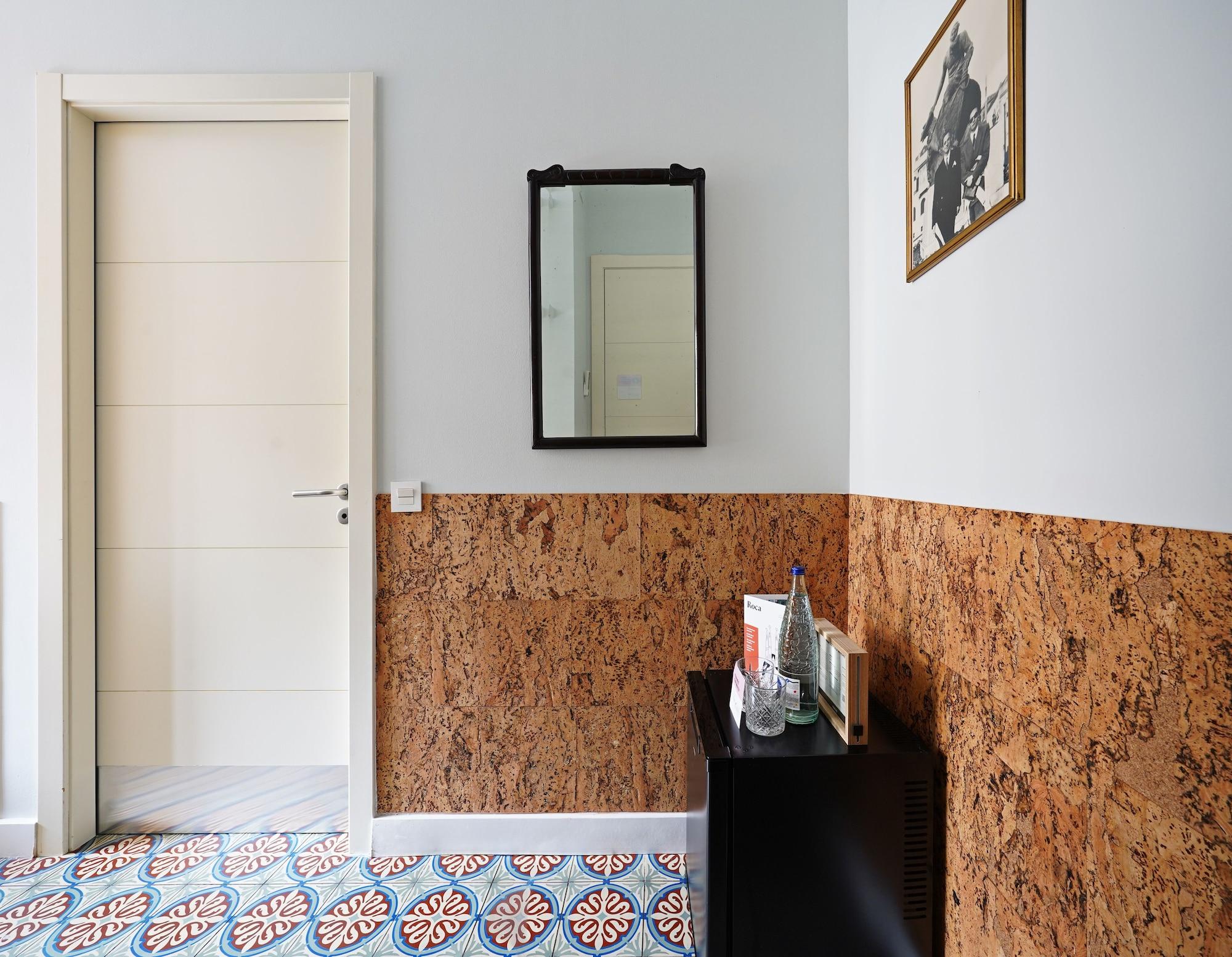 Aparthotel Numa Barcelona Roca Esterno foto
