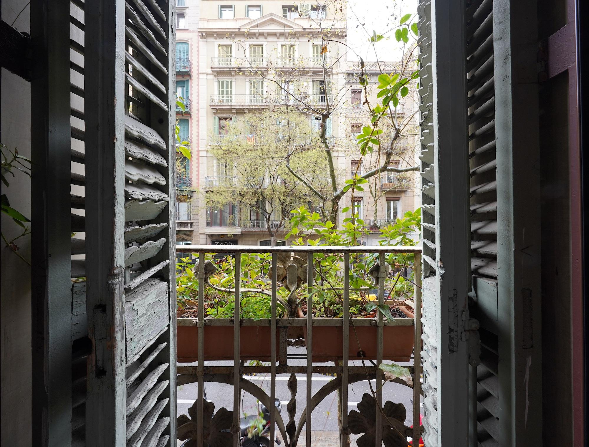 Aparthotel Numa Barcelona Roca Esterno foto